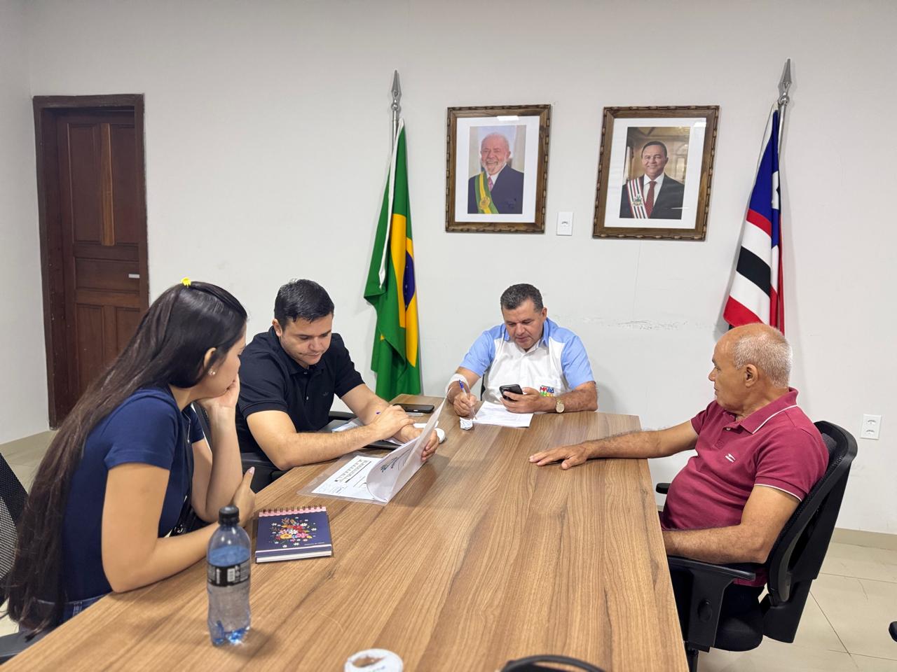 NOVAS OBRAS ESTÃO CHEGANDO
