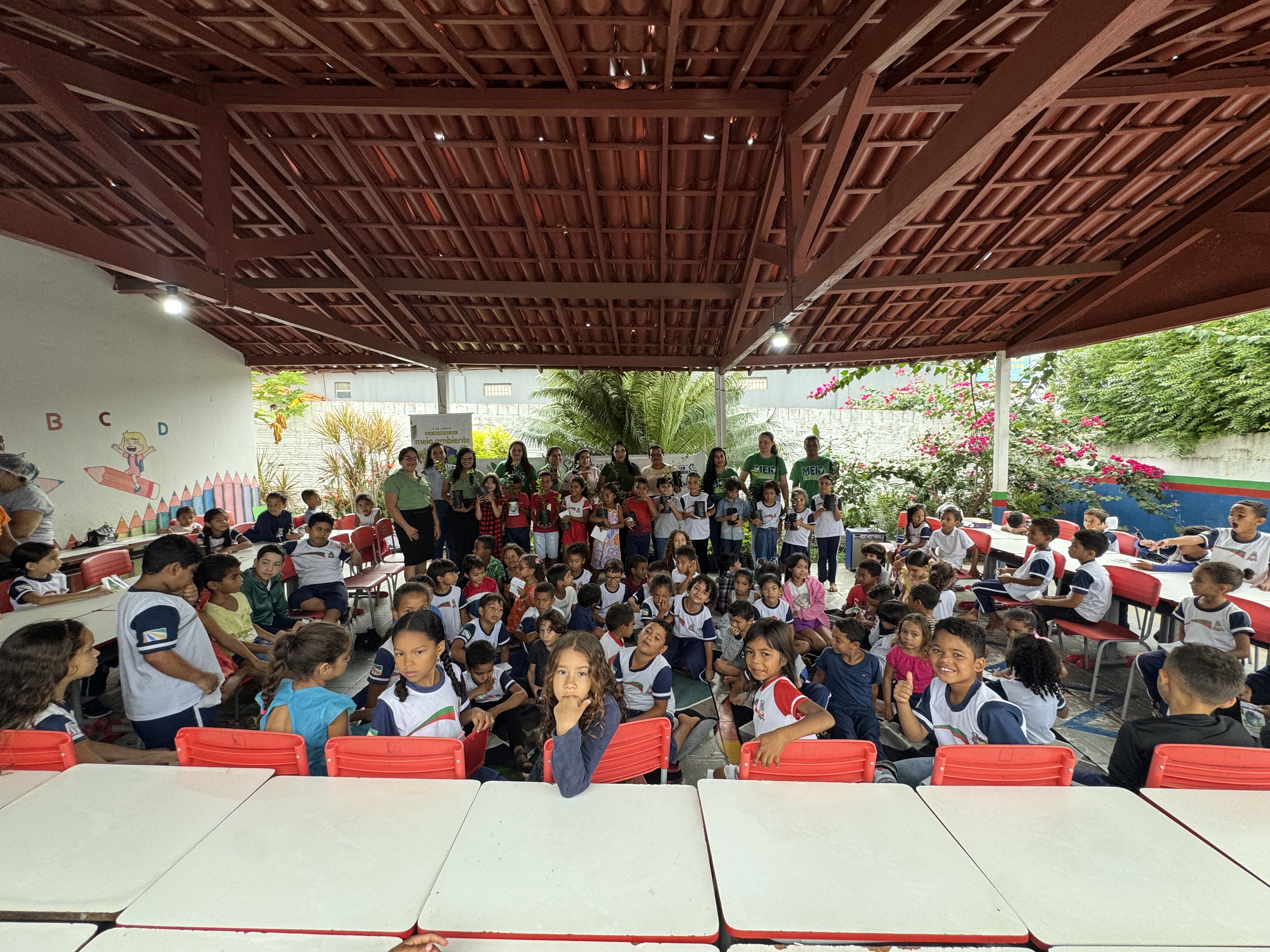 AÇÃO AMBIENTAL NA ESCOLA CLODOMIR MIETT
