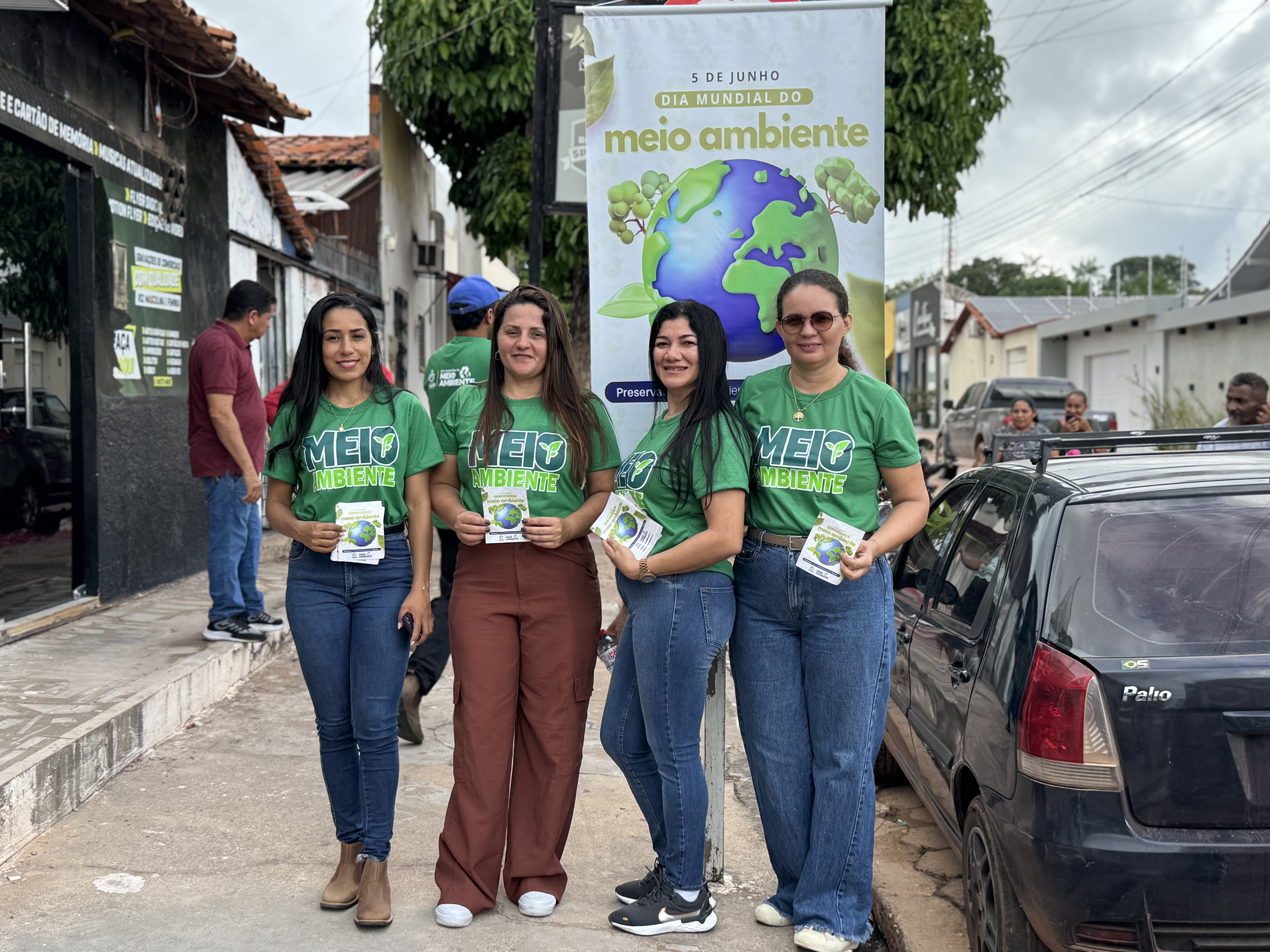 DISTRIBUIÇÃO DE MUDAS